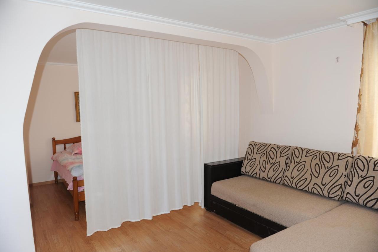 Apartment On Prospekt Mira 71 Sukhumi Exterior foto