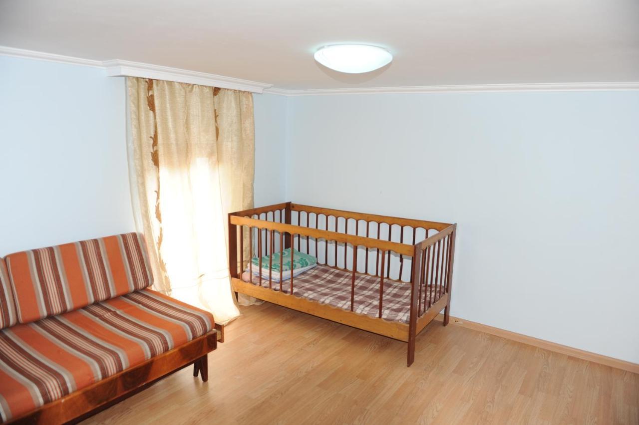 Apartment On Prospekt Mira 71 Sukhumi Exterior foto
