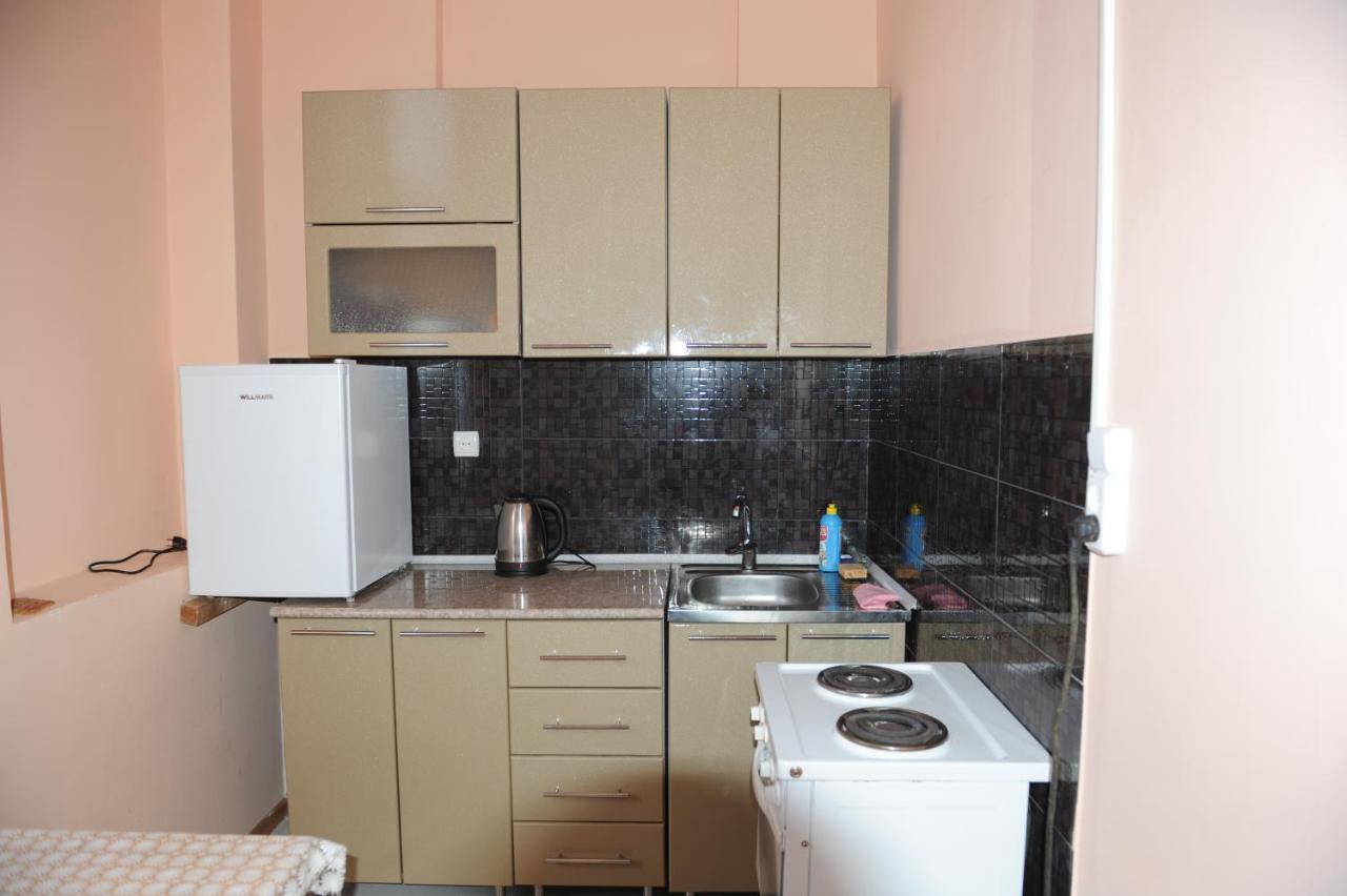 Apartment On Prospekt Mira 71 Sukhumi Exterior foto
